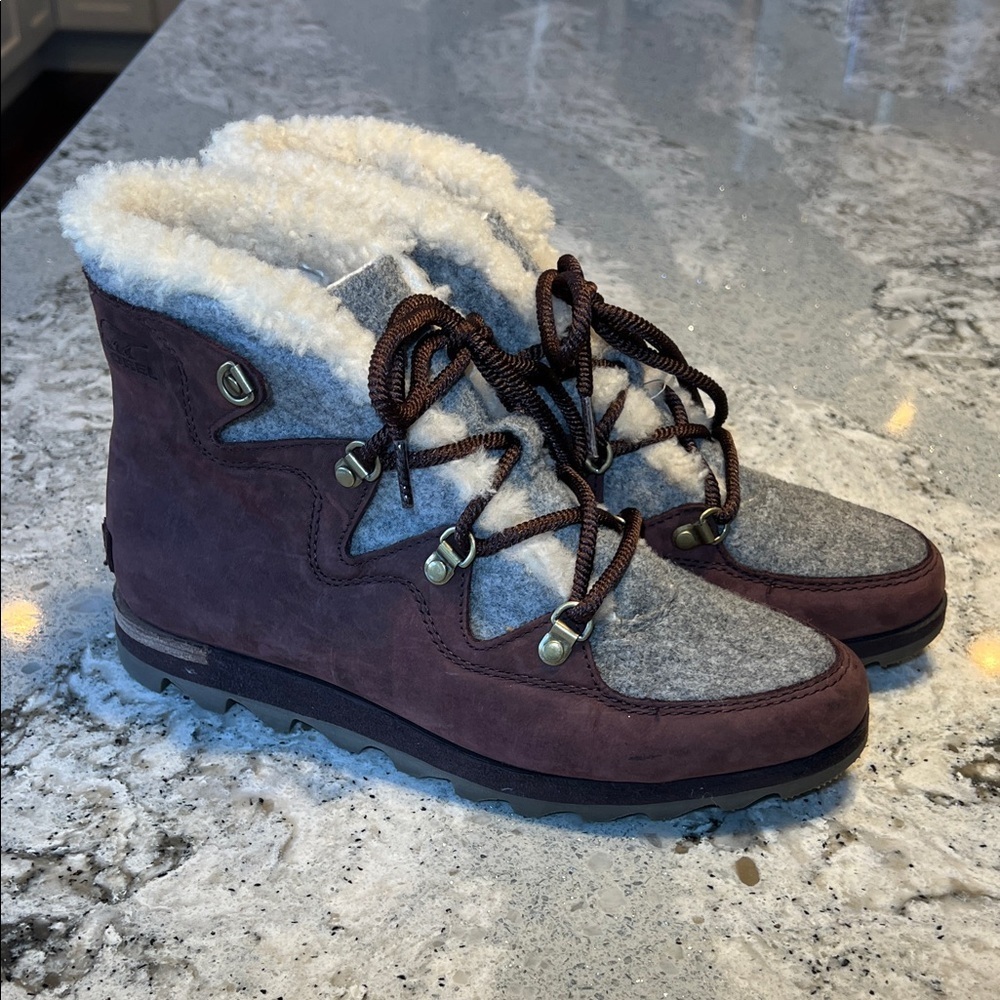 Sorel Women's Sneakchic Alpine Boot